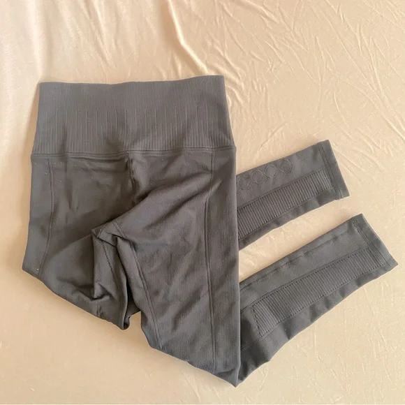 Avocado Solid Black Fire Leggings - Picture 8 of 11